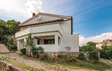 Apartments Damir with Sea View