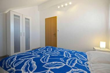 Apt Mili-near the sea and the center