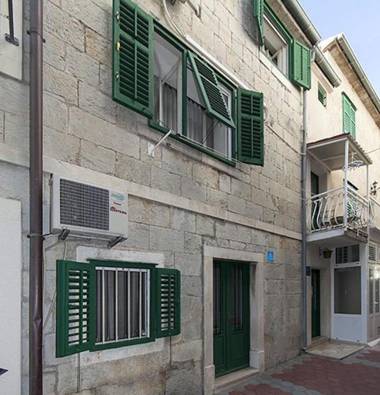 Apartment Žana-30m from beach