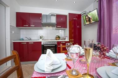 Apartment Rilka - 20m from the sea