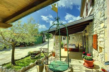 Holiday Home Batelani