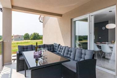 Family holiday house with private pool and playground