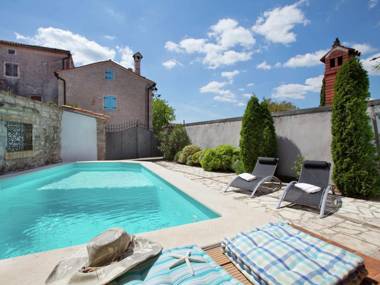 Luxurious Holiday Home in Barban with Private Pool