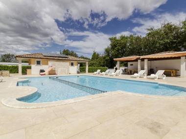 Elegant Apartment in Banjole near Fratarski Otok Island