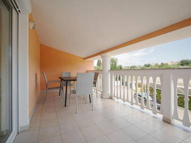 Alluring Apartment in Banjole near Beach and Island