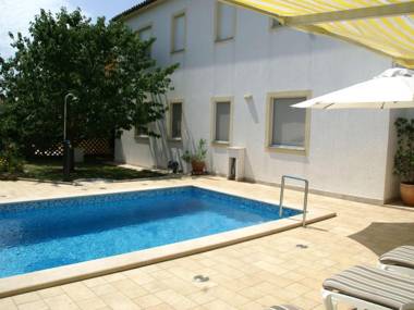 Comfy apartment in Vinkuran with the beach nearby