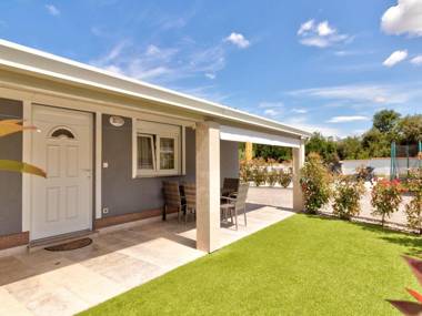 Cosy Holiday Home in Banjole near Pula City Centre