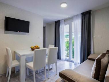 Inviting Mobile Home in Banjole with Terrace