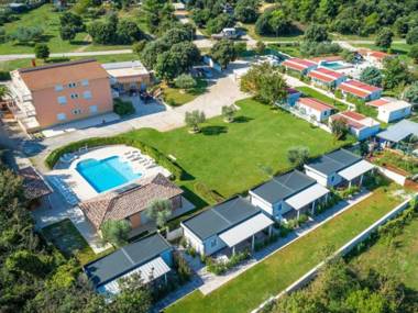 Inviting Mobile Home in Banjole with Terrace