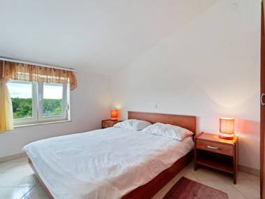 Beautiful Apartment in Banjole near Beach and Pula City