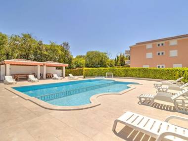 Magnificent Mobile Home in Banjole with Swimming Pool