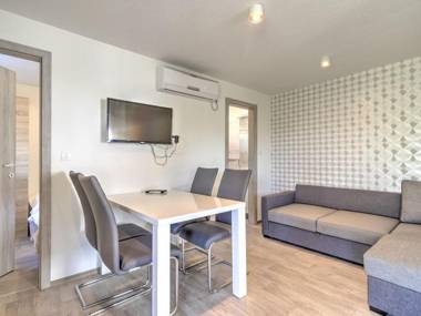 Magnificent Mobile Home in Banjole with Swimming Pool