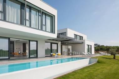 Design Villa Noble with Spa