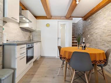 Quaint Farmhouse in Krmed with Garden