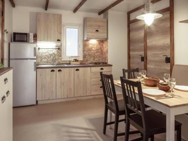 Vibrant chalet with two bathrooms in natural surroundings