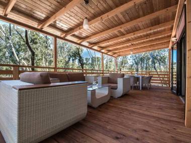 Luxury chalet with two bathrooms in a natural environment