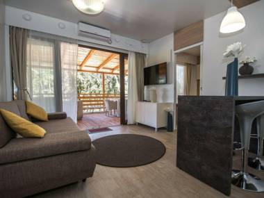 Luxury chalet with two bathrooms in a natural environment