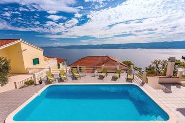 VILLA MASLINA with private 32m2Pool panoramic views on 100km coastline 12 pax