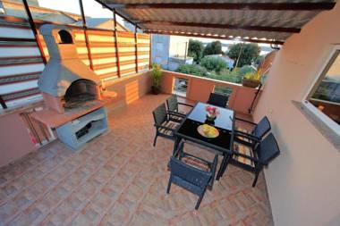Apartment Julija - big terrace