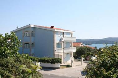 Apartments Vese - 100m from beach