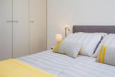 Luxury Design Beach Front Apartment