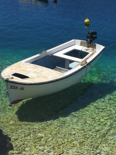 Villa Iris Apartments