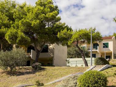 Tidy house with a microwave 6 km. from the beautiful Trogir