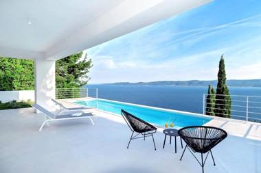 Villa V - private pool special location & surroundings