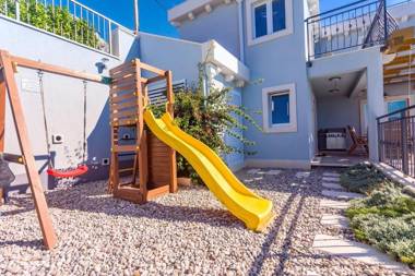 Villa S&A with heated private pool 3 bedrooms 3 bathrooms playground
