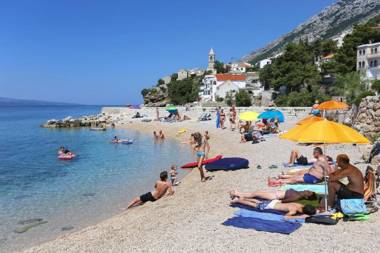 Holiday house with a parking space Pisak Omis - 18432