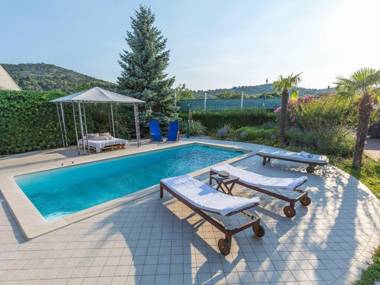 Luxurious Villa in Sibenik with Swimming Pool