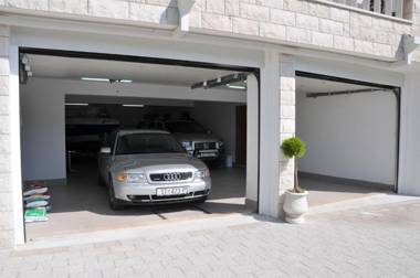 Apartments Sonja - 10m to beach