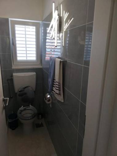 Apartments Zlatko Slobodan - by sea