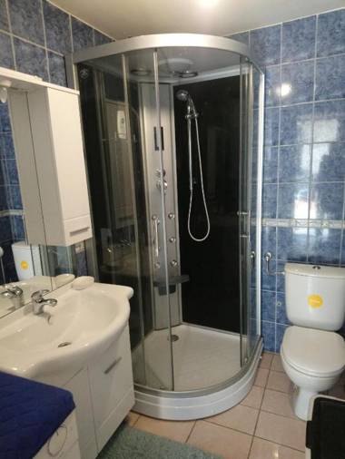 Studio apartman KOTRO