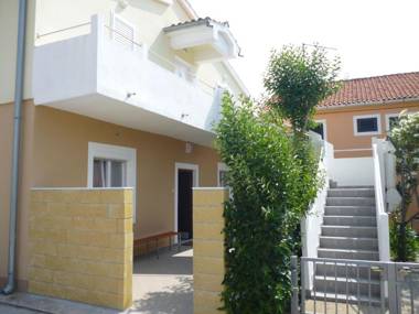 Apartment Positive Vibes