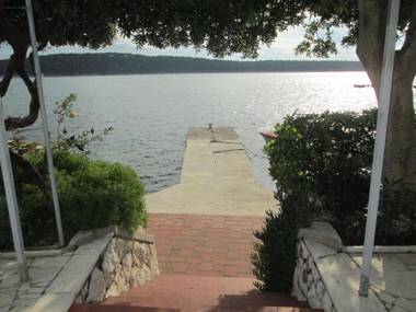 Apartments Petar - 6m from the sea