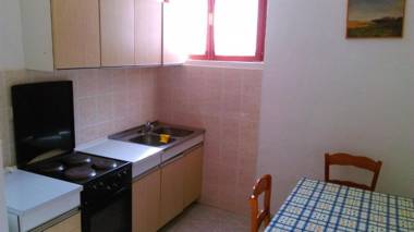 Apartments Irmica - by the sea