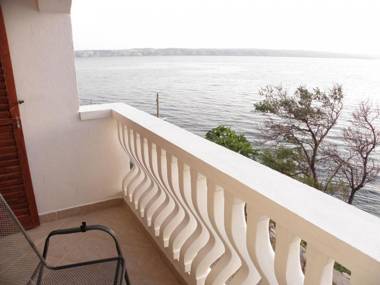 Apartments Taša - 5m from sea