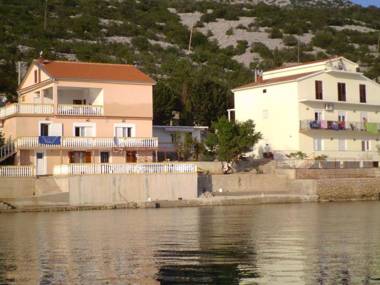Apartments Dalibor-5m from sea