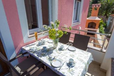 Apartments Zvone1 - at water front