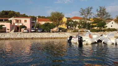 Apartments Zvone - at water front