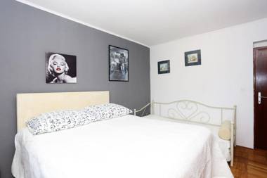 Apartment located directly on the sea with sea views and stunning views