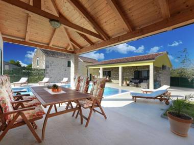 Gorgeous dalmatian stone house with large terrace garden and  private pool