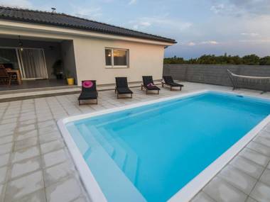 Beautiful villa with private swimming pool nice covered terrace play area BBQ