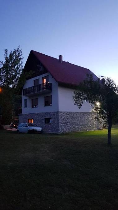 Plitvice House Milan