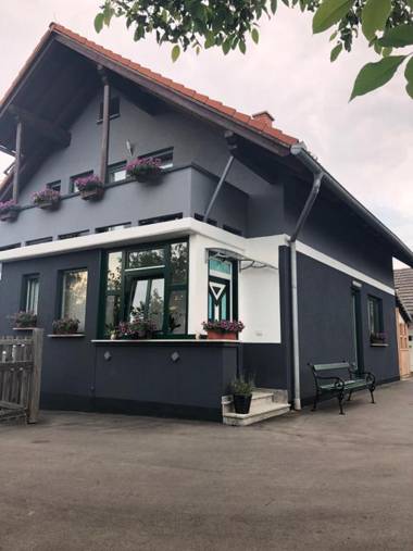 APARTMAN i SOBA HADELA