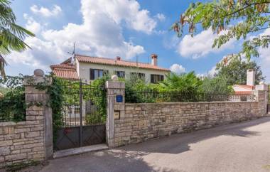 Apartments Marinela Korsa with Pool