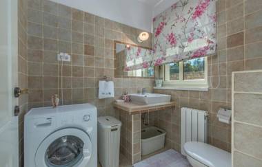 Villa Sana with Heated Pool