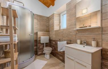 Beautiful Stone House Villa Irma