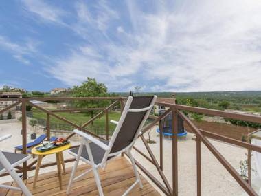 Beautiful stone villa with swimming pool in idyllic and peaceful surroundings